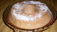 Pudim gelado de chocolate com coco