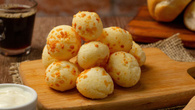 Pão de queijo mineiro