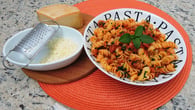 Fusilli ao molho de linguiça toscana