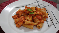 Rigatoni ao molho de camarão e champignon