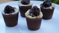 Copinhos de chocolate com olho de sogra