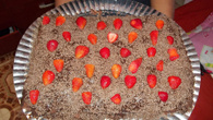 Bolo de chocolate trufado com morango
