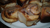 Enrolados de canela (cinnamon rolls)