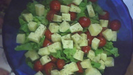 Salada de tomatinho cereja com queijo