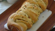 Pão de alho com azeitonas