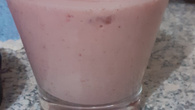 Drink de morangos (com ou sem álcool)