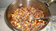 Baião de dois com carne de sol, aipim e queijo coalho frio.