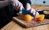 Nem de madeira, nem de plástico: essa é a melhor tábua para você ter cozinha se usá-la do jeito certo
