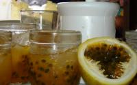 Caipirinha de maracujá com saquê