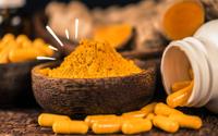 Aliada contra dor, inflamação e doenças crônicas: os benefícios da cúrcuma para o corpo e mente e como consumir a especiaria