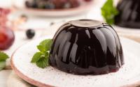 Ouro da juventude: como fazer uma gelatina de uva para produzir colágeno de forma natural (e ainda comer uma deliciosa sobremesa!)