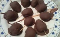 Bombom de morango com chocolate