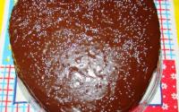 Bolo de chocolate e castanha da Nina
