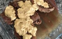 Bife com molho de mostarda