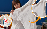 É com esse produto que minha avó sempre desamassa as roupas sem precisar de ferro de passar