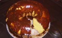 Bolo de fubá com bananas