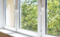 Como diminuir o vento gelado que passa pelas janelas mesmo fechadas? Aqui estão as dicas mais inteligentes