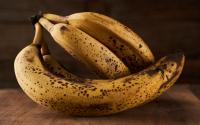 Adeus banana preta: a fruta vai durar muito mais se você armazená-la com esse item de cozinha que todo mundo tem em casa