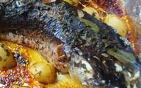 Peixe assado recheado