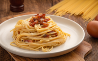 Fácil, rápido e clássico: macarrão à carbonara padrão MasterChef Brasil com essas dicas profissionais