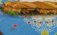 Sanduíche de pão baguete (pão bengala)