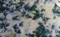 Omelete assado com ervas finas e abobrinhas