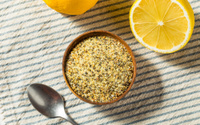 Faz na airfryer, no forno ou até no sol: receita de lemon pepper caseiro é bem fácil de fazer e tempera tudo
