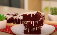 Brownie de red velvet: versão da clássica sobremesa tem tudo para virar uma das suas sobremesas preferidas