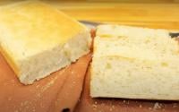 Salva, printa ou anota essa receita de pão caseiro que definitivamente vai mudar o seu café da manhã: nem farinha, nem banana, nem lactose