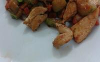 Peito de frango com legumes