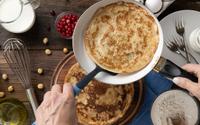 4 ingredientes e 3 passos simples: uma das melhores receitas de panquecas caseiras que já fiz e comi