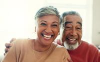 "O segredo da longevidade é comer a metade, andar o dobro e sorrir o triplo": entenda como provérbio chinês pode mudar a sua vida