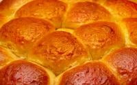 Esse pão de minuto que aprendi a fazer com a minha avó é fofinho igual uma nuvem e fica pronto muito rápido!