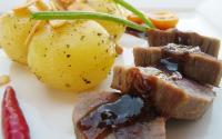 Carne de sol e batatas sauté com ervas