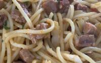 Macarrão com carne picadinha da Camille
