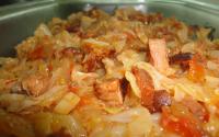 Refogado de repolho, calabresa e bacon