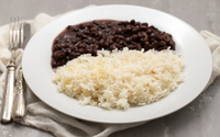 Tentei substituir o whey por arroz e feijão: a minha nutri fez as contas e me chocou