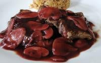 Molho de vinho tinto com cogumelos
