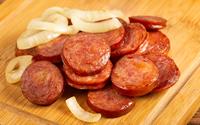 Calabresa acebolada