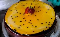 Torta gelada de chocolate e maracujá