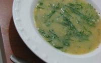 Sopa de fubá com couve