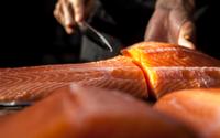 Como limpar salmão sem mistérios: aprenda a melhor técnica