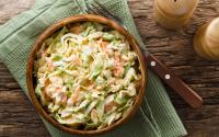 Salada de repolho com abacaxi