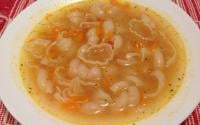 O truque de chef para calcular a quantidade exata de macarrão para fazer a sopa perfeita