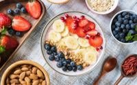 Pouca gente sabe: esse é o lanche nutritivo e saudável que vai fazer você dormir melhor