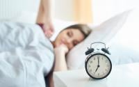 O que significa quando uma pessoa acorda 5 minutos antes do despertador tocar?