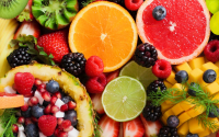 Nada de carne, nem vegetais: mulher só come frutas cruas há 33 anos, saiba o que aconteceu com o seu corpo
