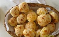 Pão de queijo mineiro