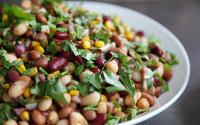 Eu não sabia que minhas saladas de leguminosas tinham uma falha. Tudo mudou desde que eu não pulei esse truque