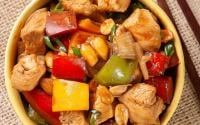 Frango xadrez delicioso que aprendi com meu vizinho chinês é sucesso na minha família há anos e agora vou ensinar como fazer